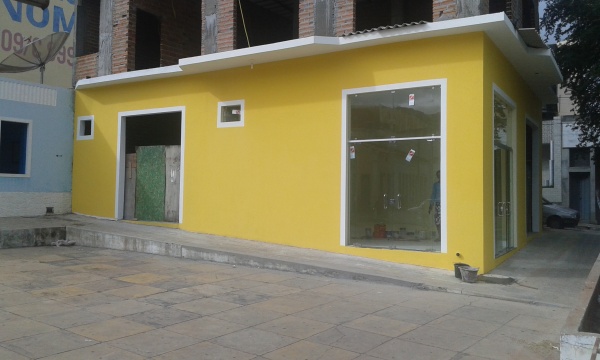 Excelente localização no centro de Macaúbas.